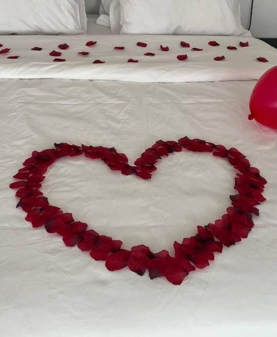Suite « Body Love » - Jacuzzi Privatif Creteil Bagian luar foto