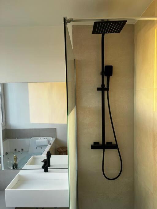 Suite « Body Love » - Jacuzzi Privatif Creteil Bagian luar foto